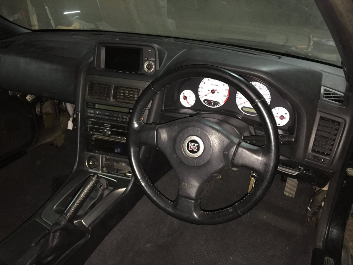 Ниссан Скайлайн р34 салон