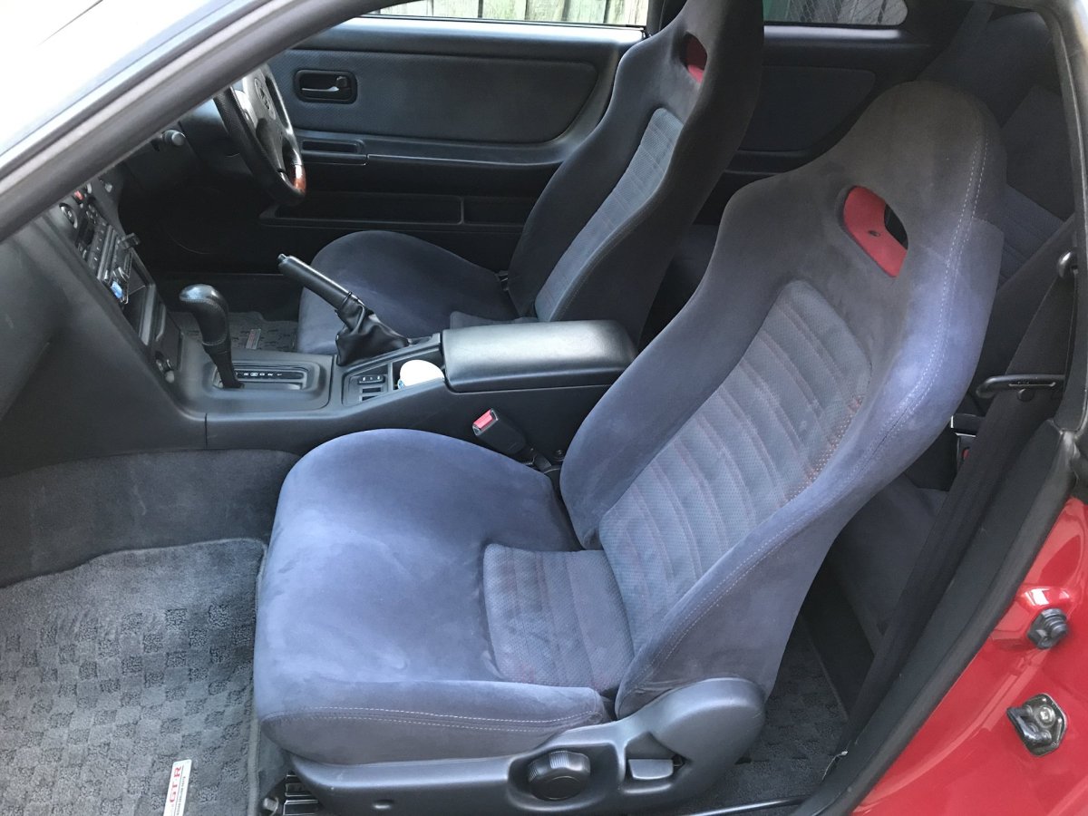 Nissan Skyline r34 сиденья