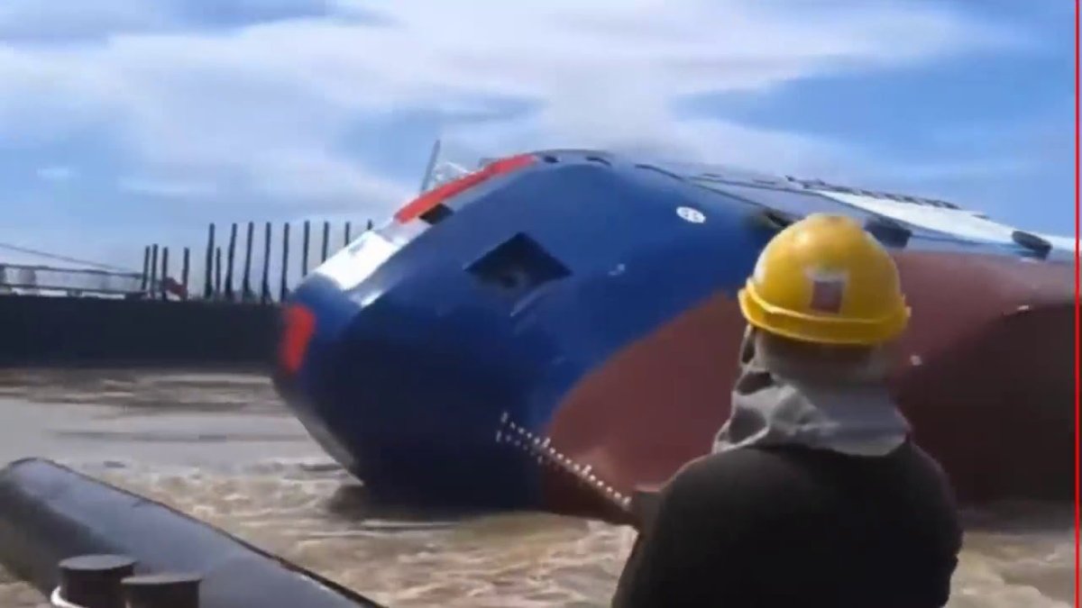 Учения на судне человек за бортом