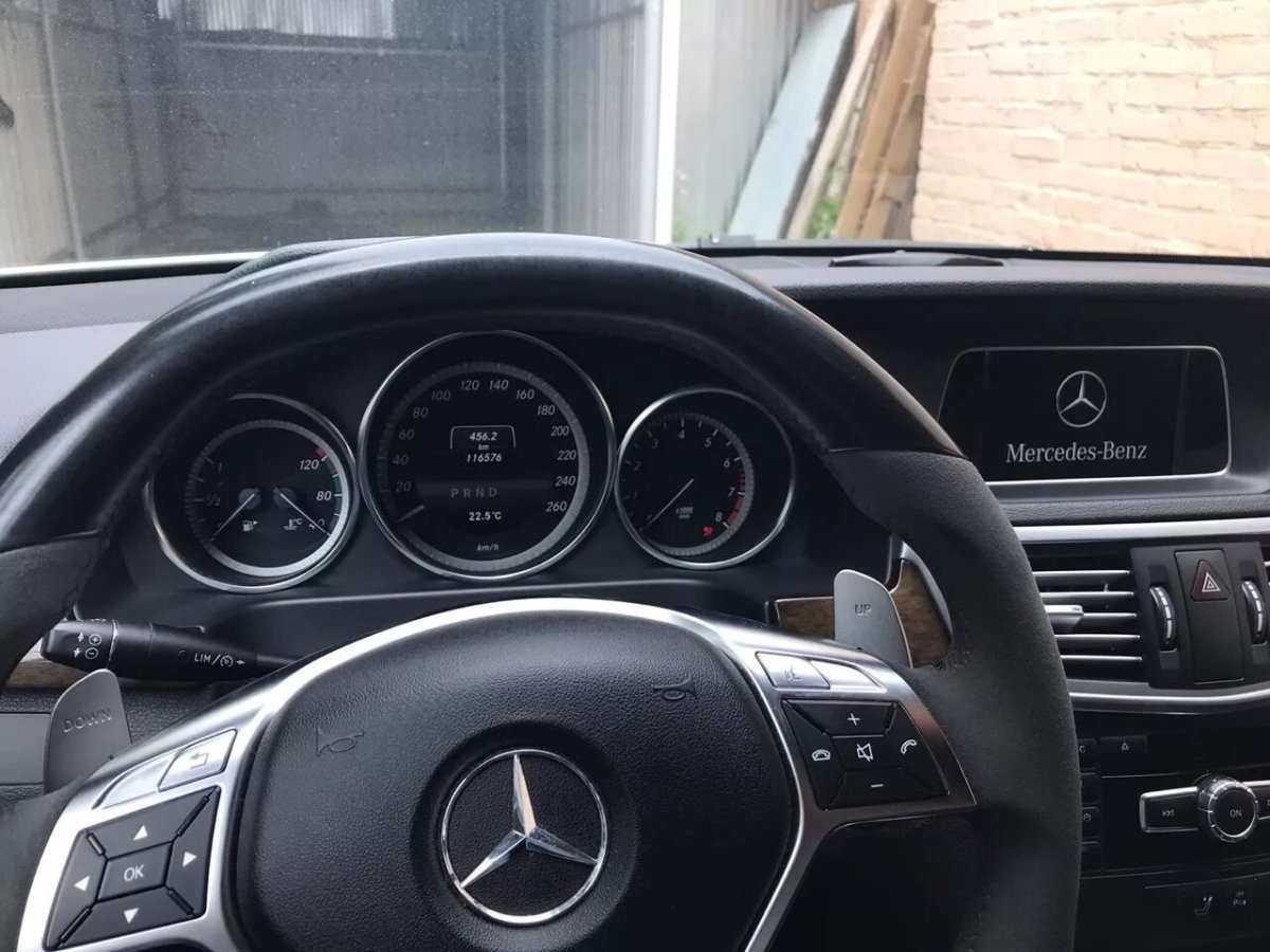 Мерседес е200 панель