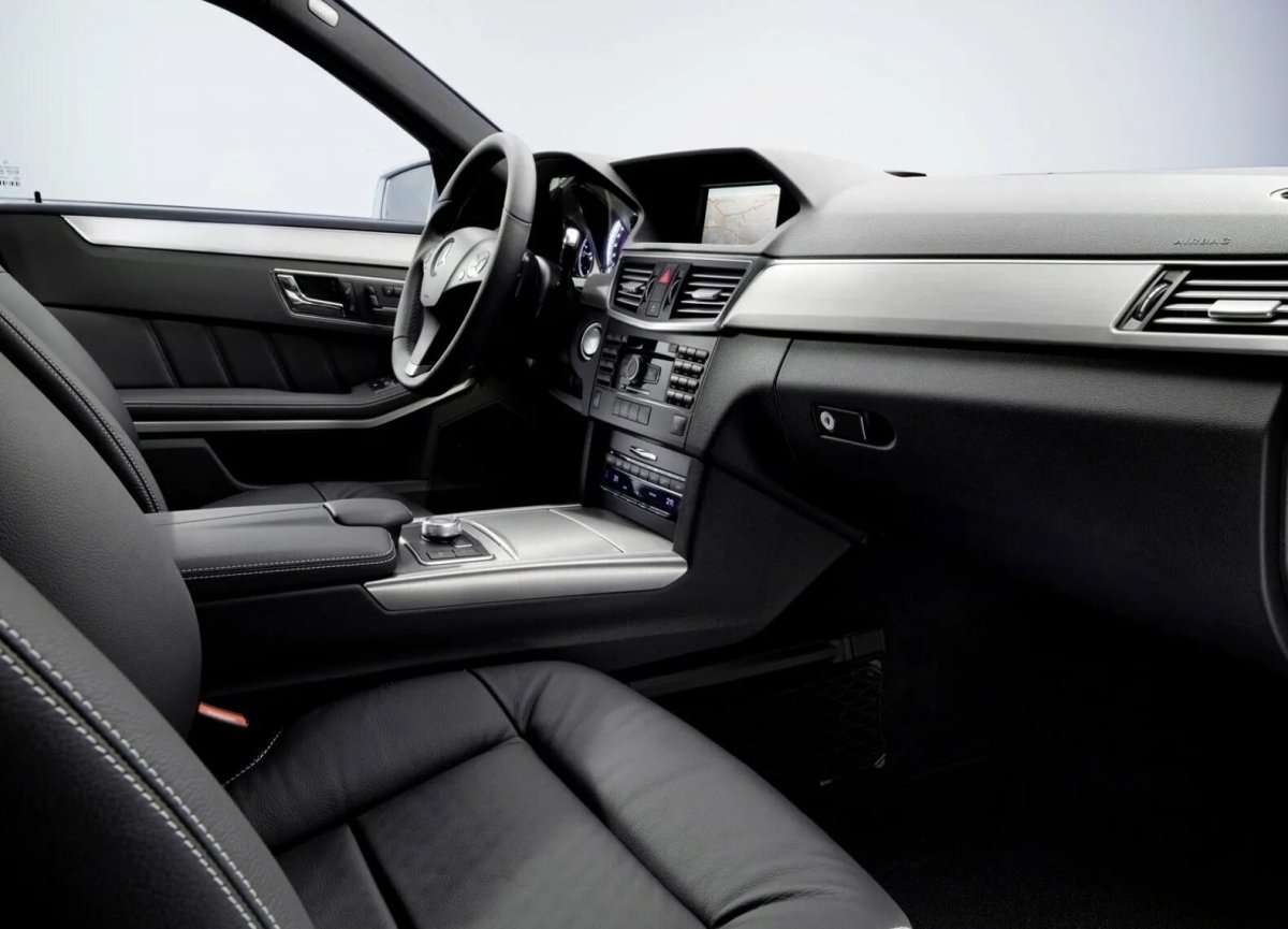 Mercedes Benz e500 w212 салон