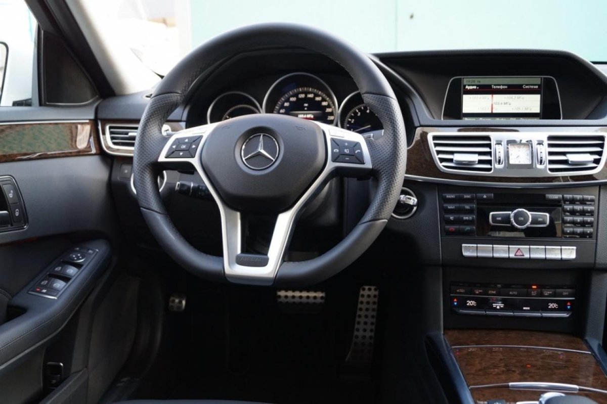 Мерседес 212 салон