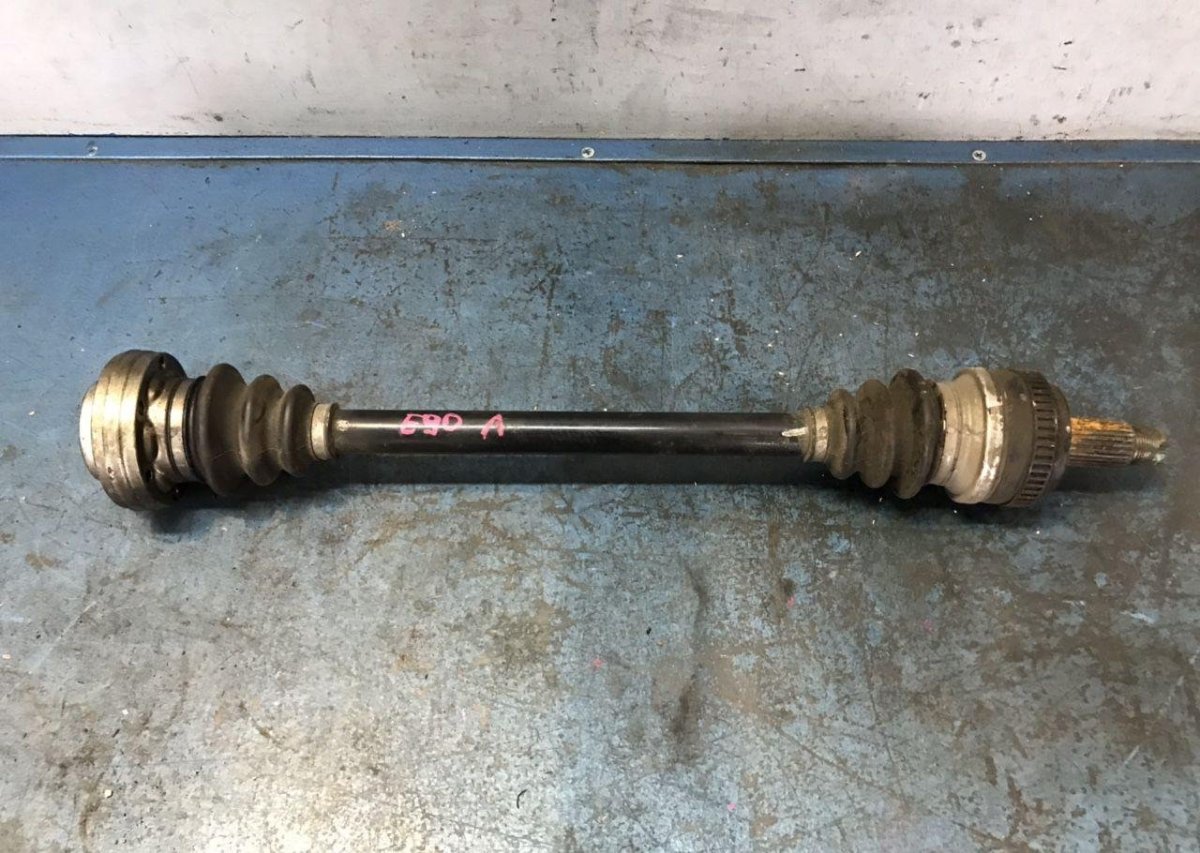 Привод БМВ е90 задний