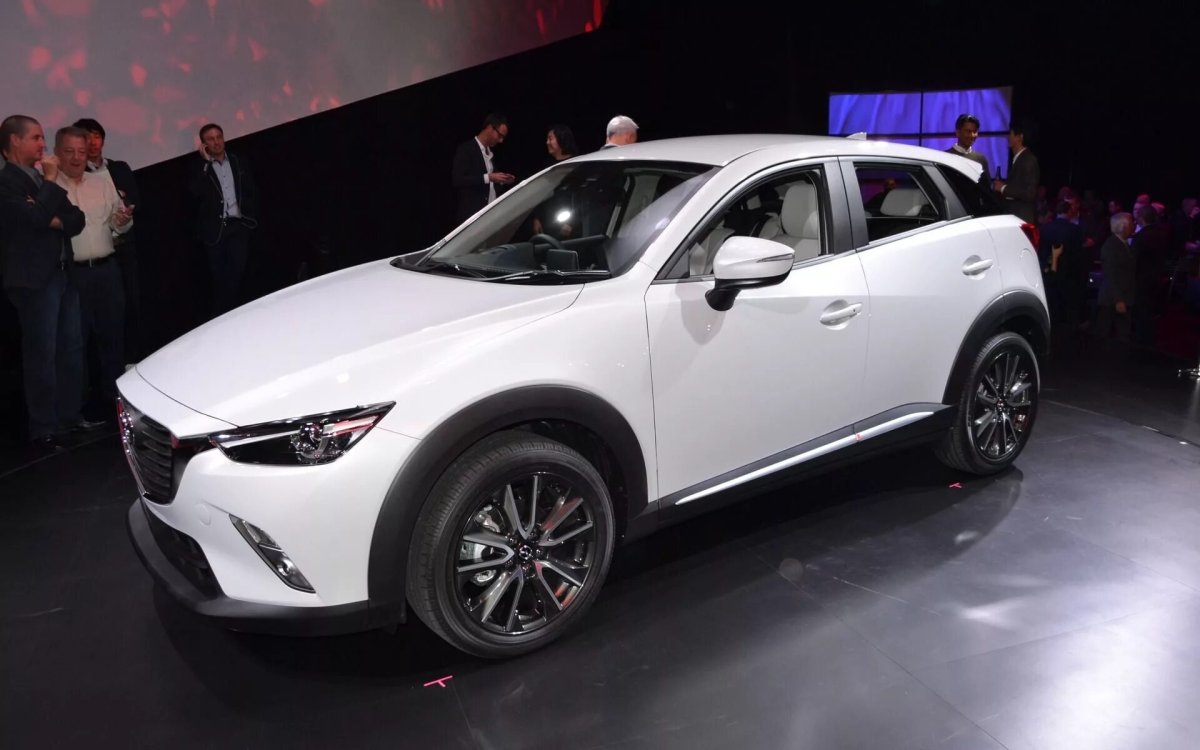 Mazda CX 3 белая