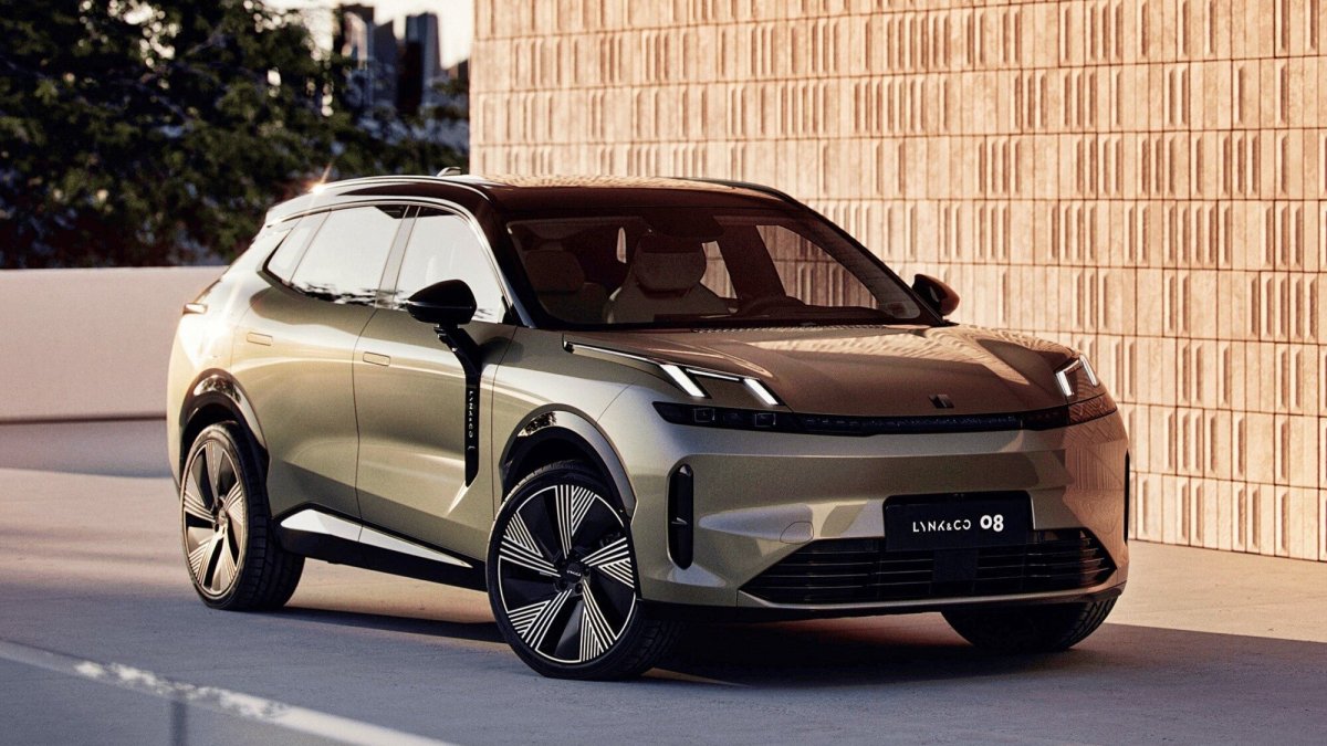 Lynk &amp; co 08 кроссовер