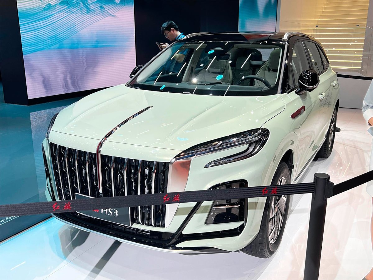 Китайская машина 2023 кроссовер