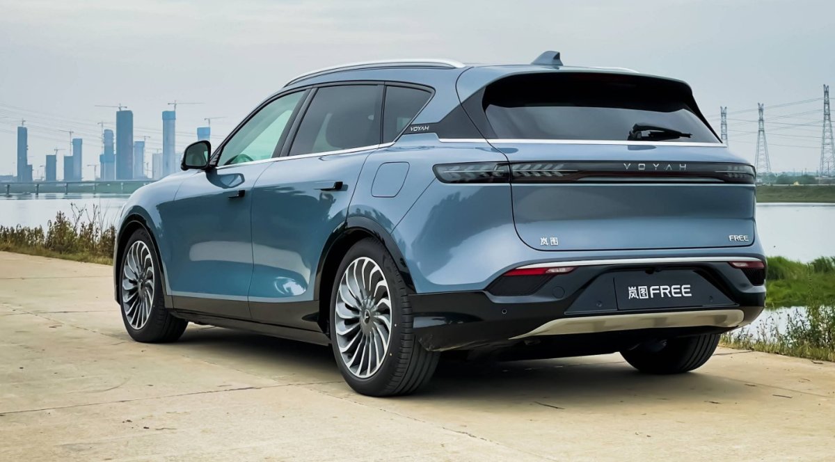 Китайский электромобиль 2023 voyah