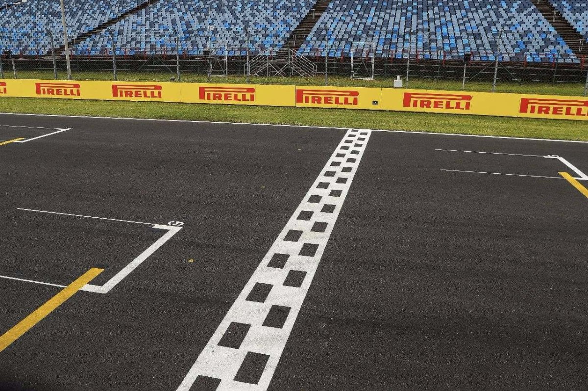 Старт гоночной трассы