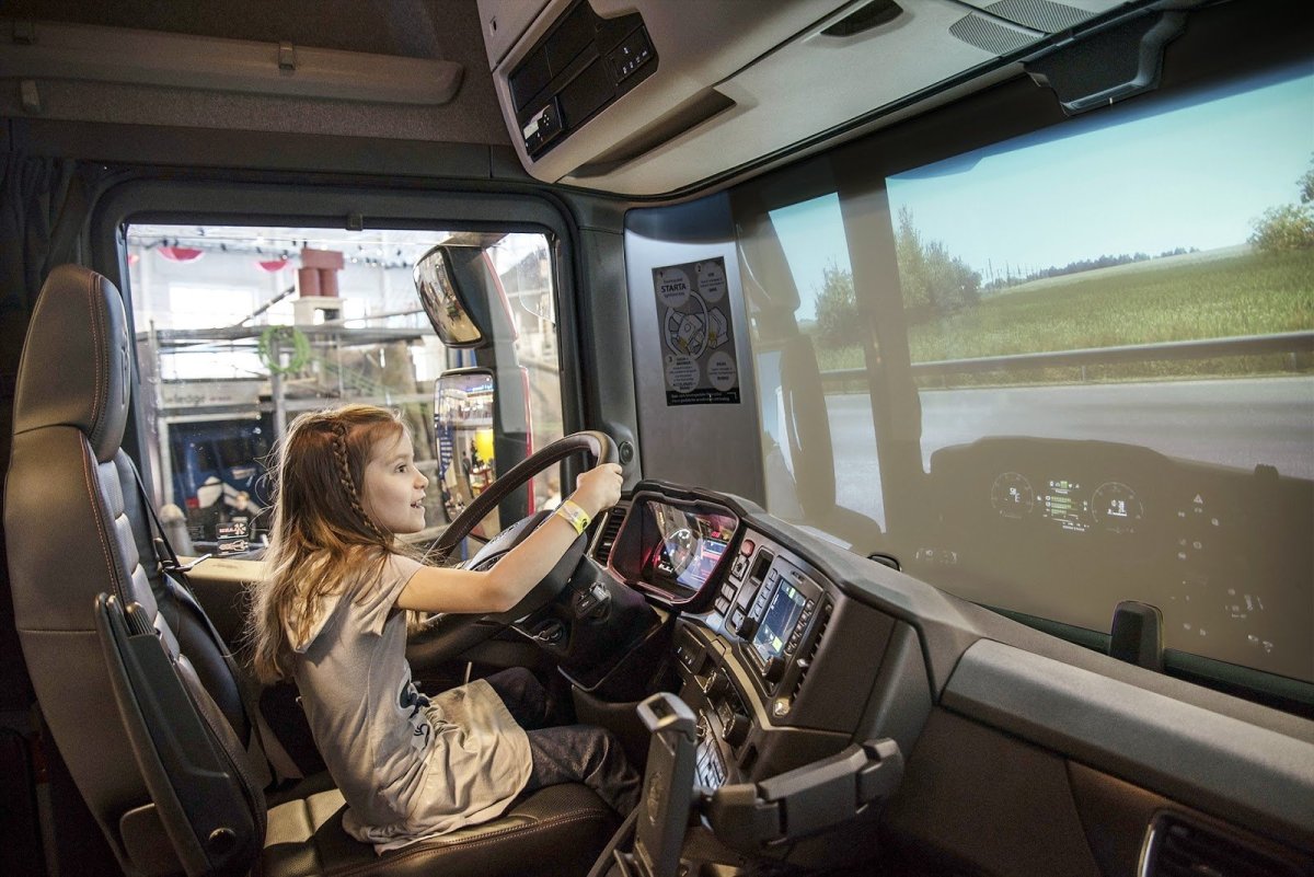 Скания 2023 салон