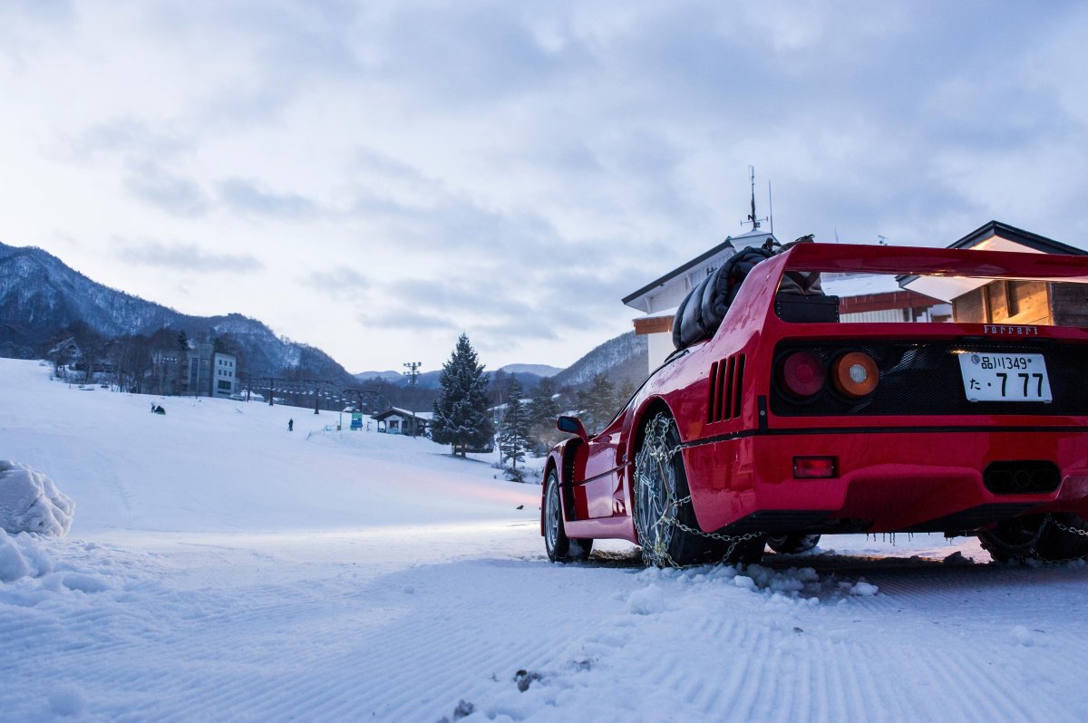 Ferrari f40 Snow