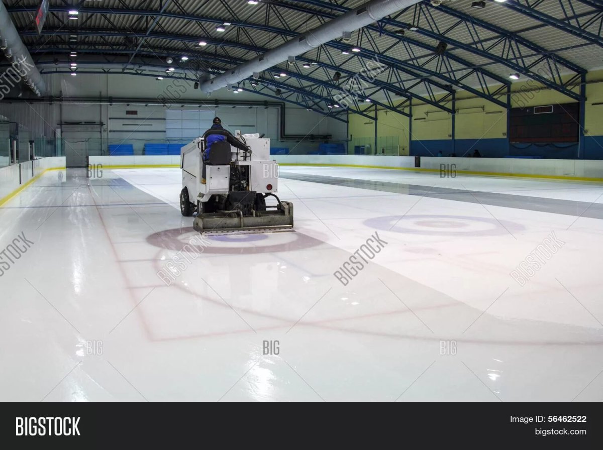 Машина для заливки катка