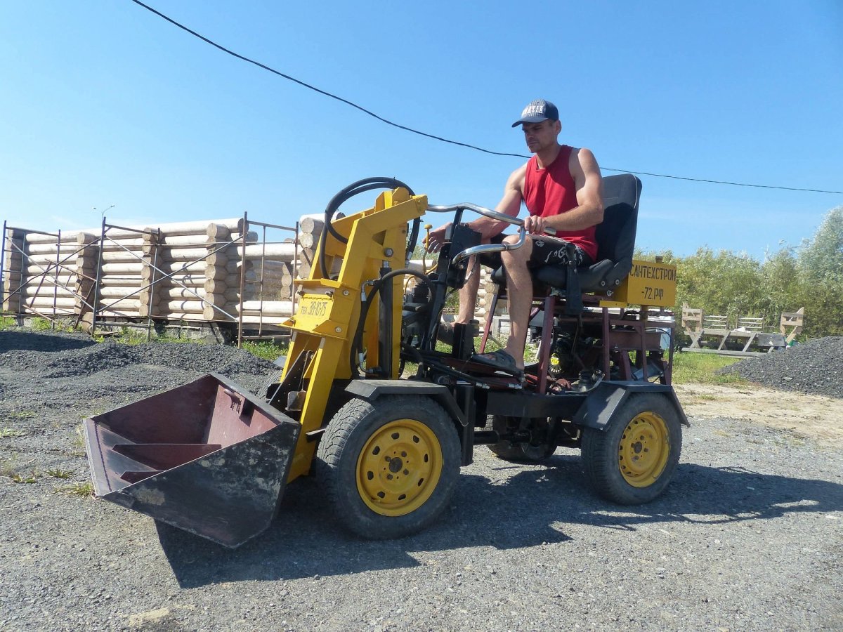 Мини погрузчик переломка с экскаватора