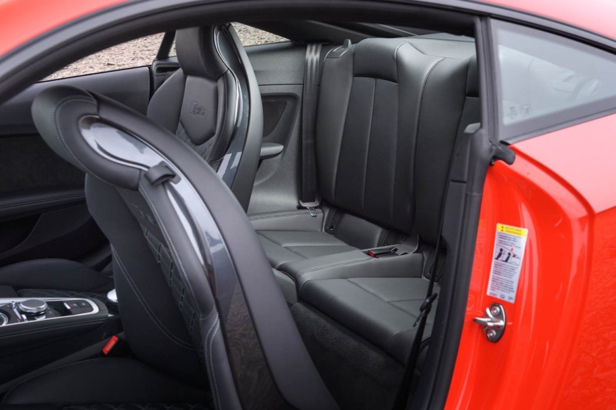 Ауди ТТ RS салон