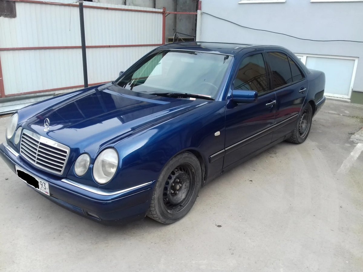 Mercedes Benz лупарик