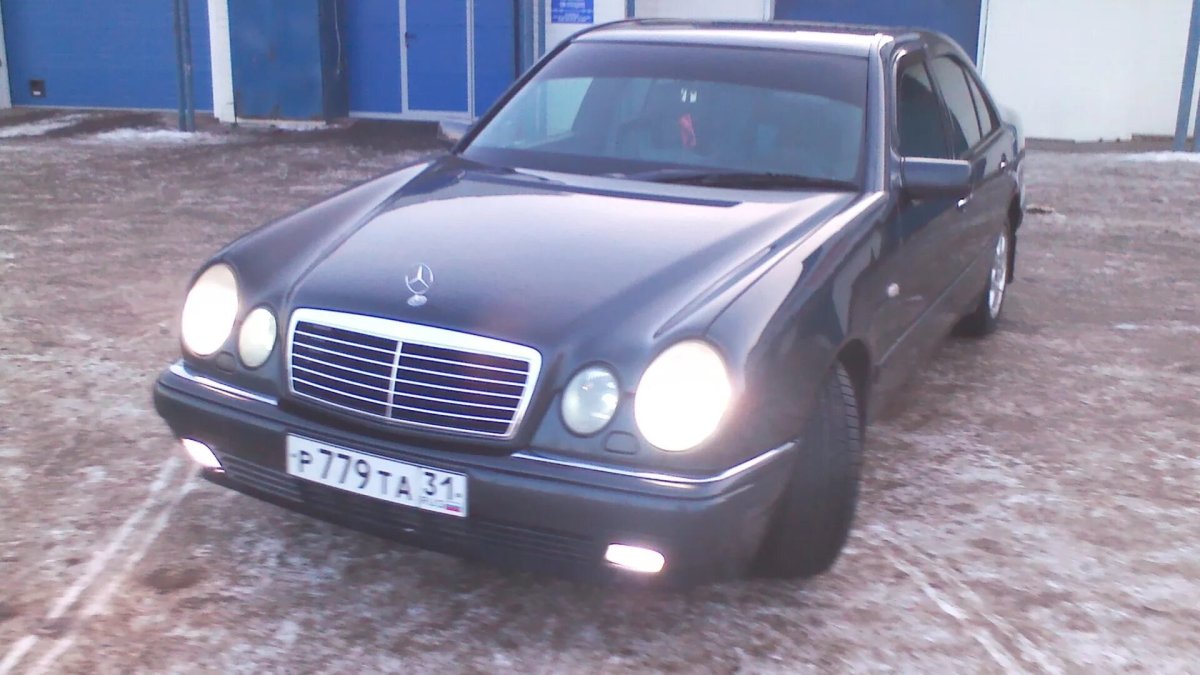 Мерседес 210 е280