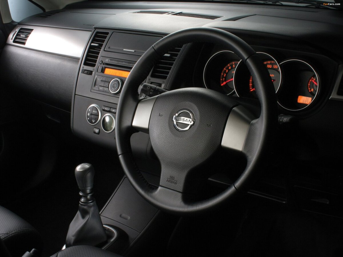 Nissan Tiida автомат