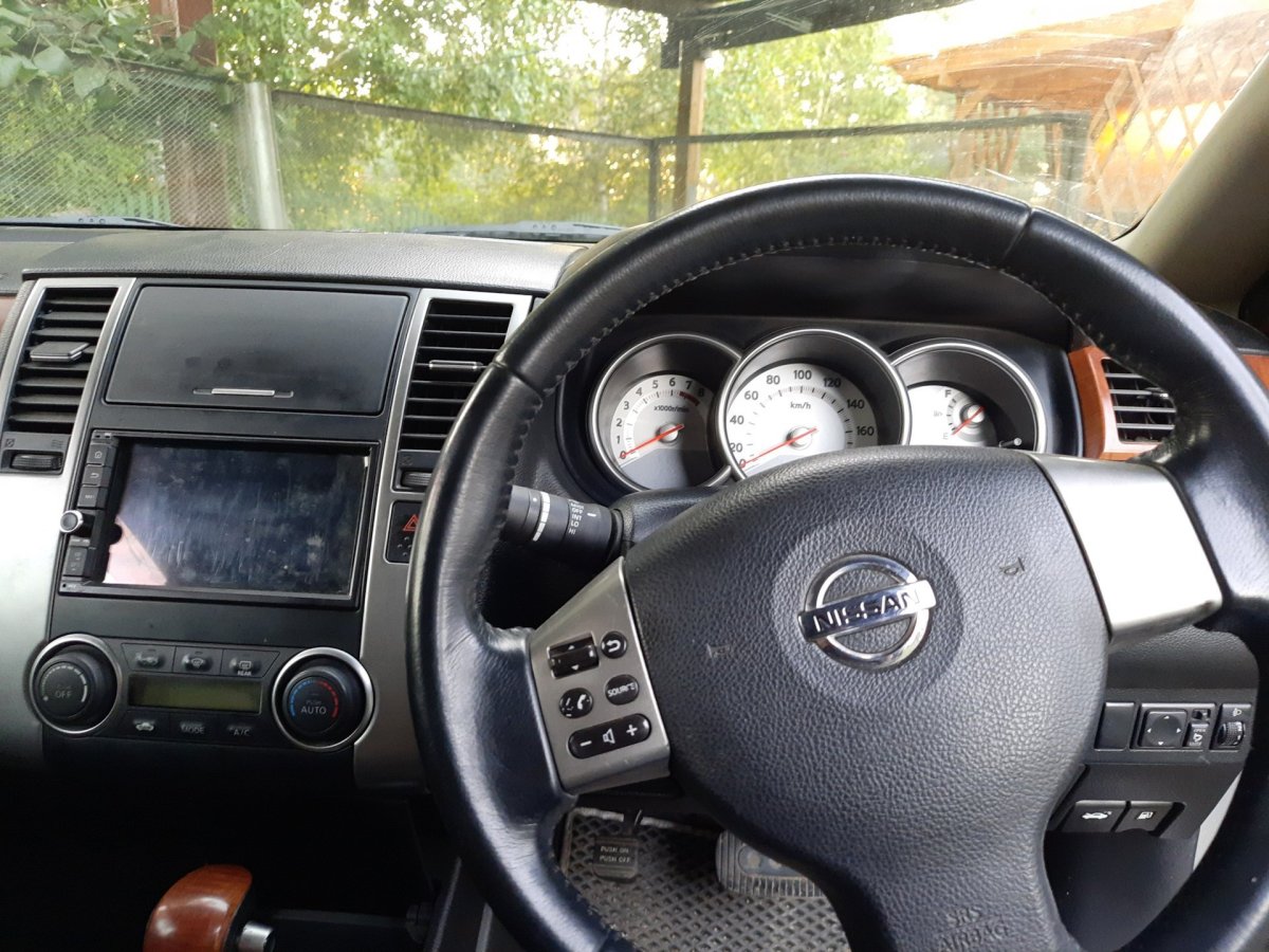 Руль Ниссан Тиида 2008