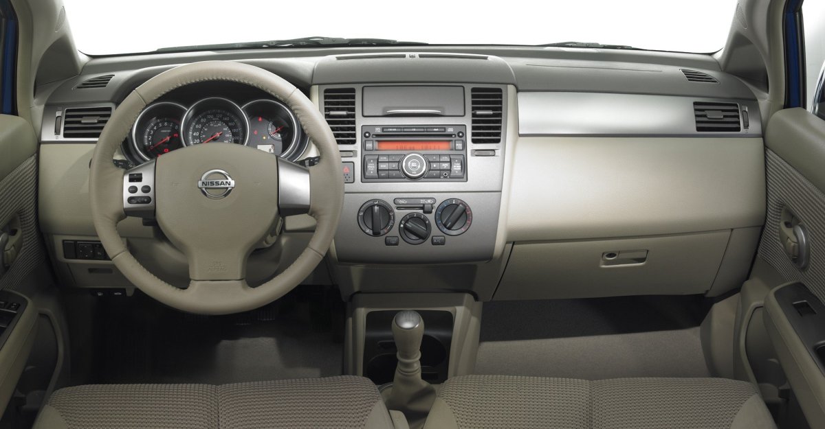 Ниссан Тиида 2007 седан