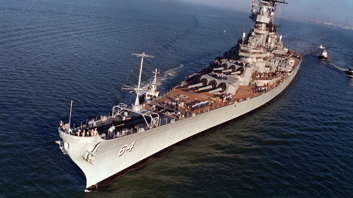 Корабль USS Висконсин