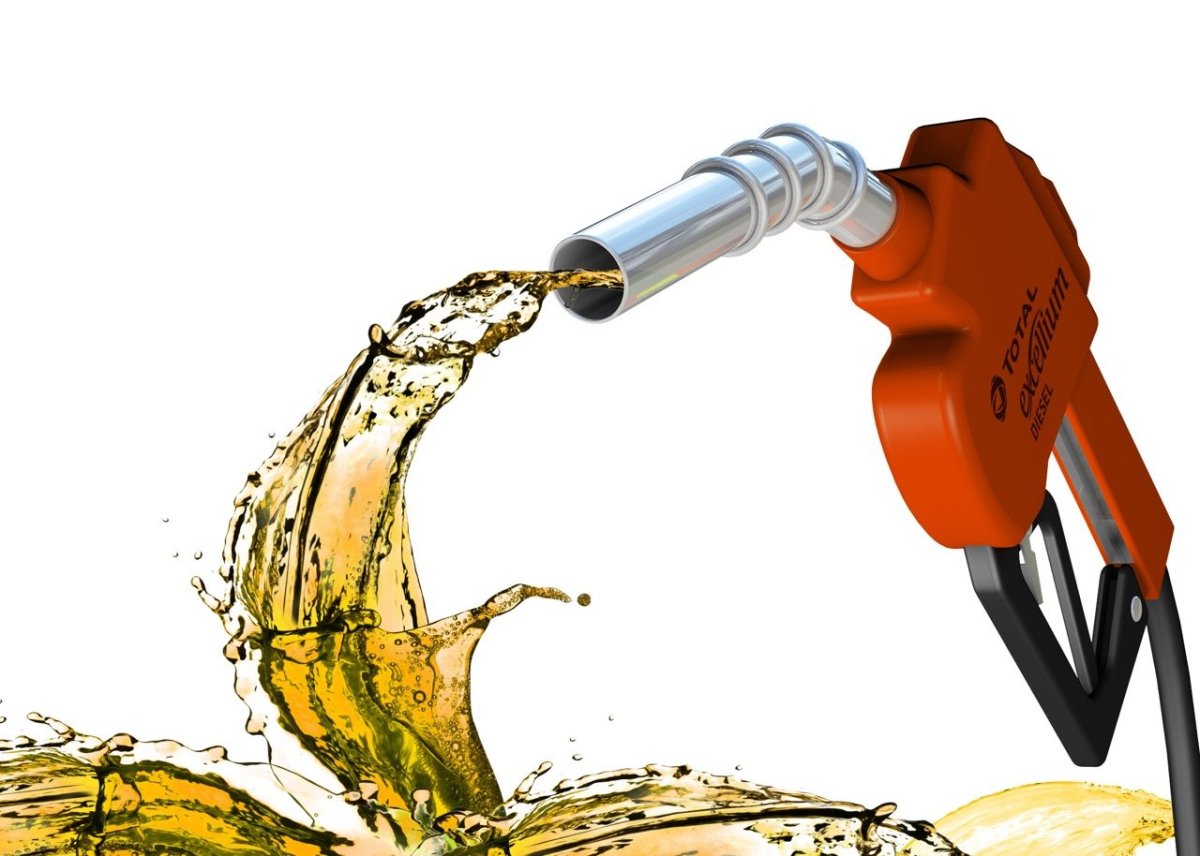 Бензин на белом фоне