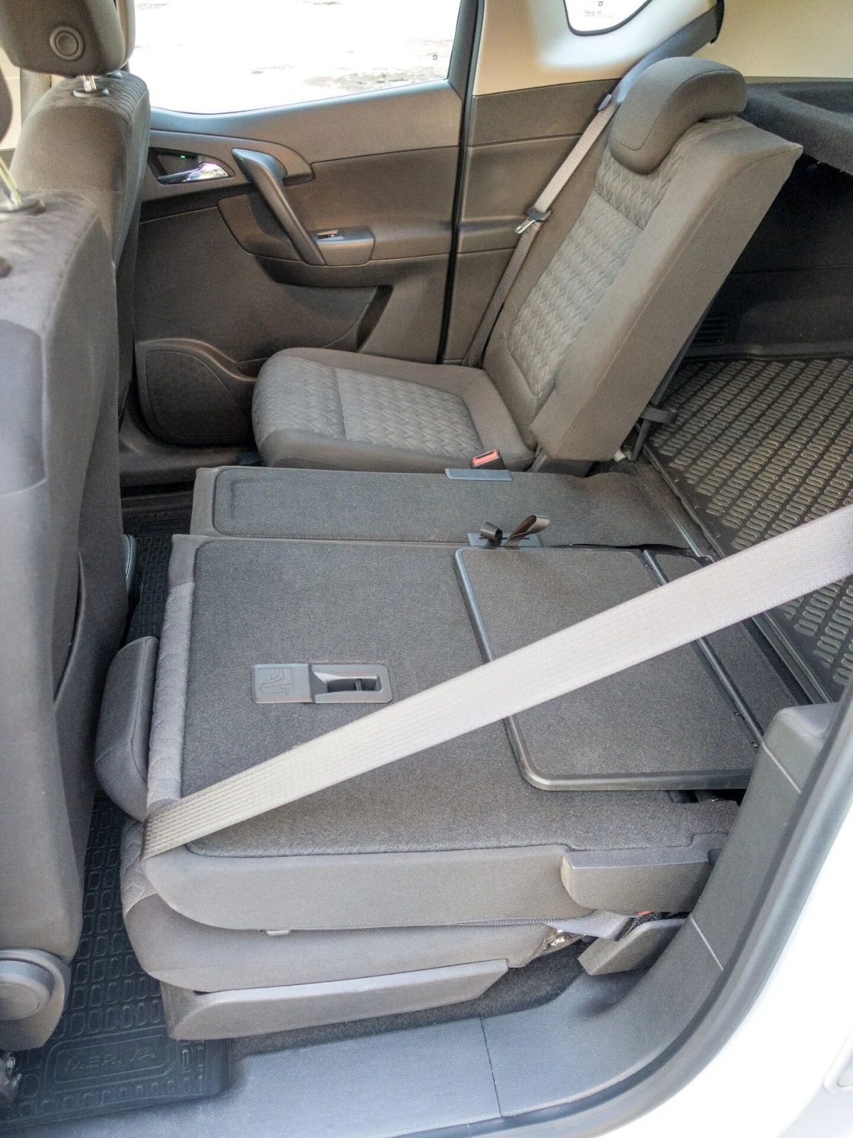 Опель Мерива задние сиденья