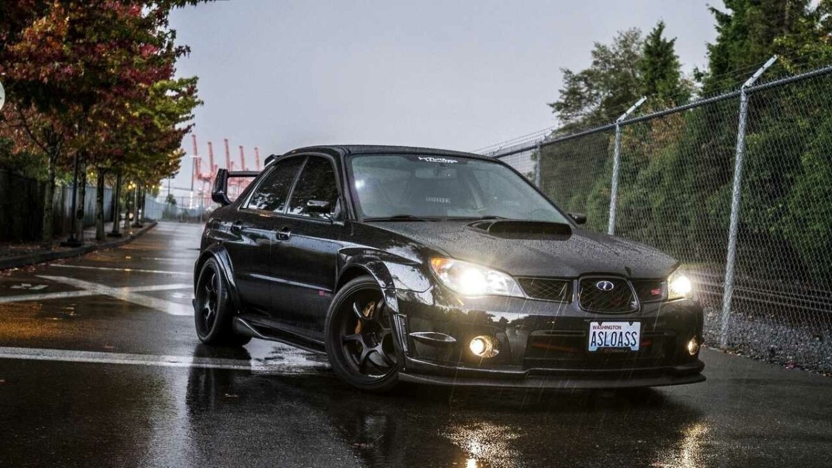 Субару Импреза WRX STI Black