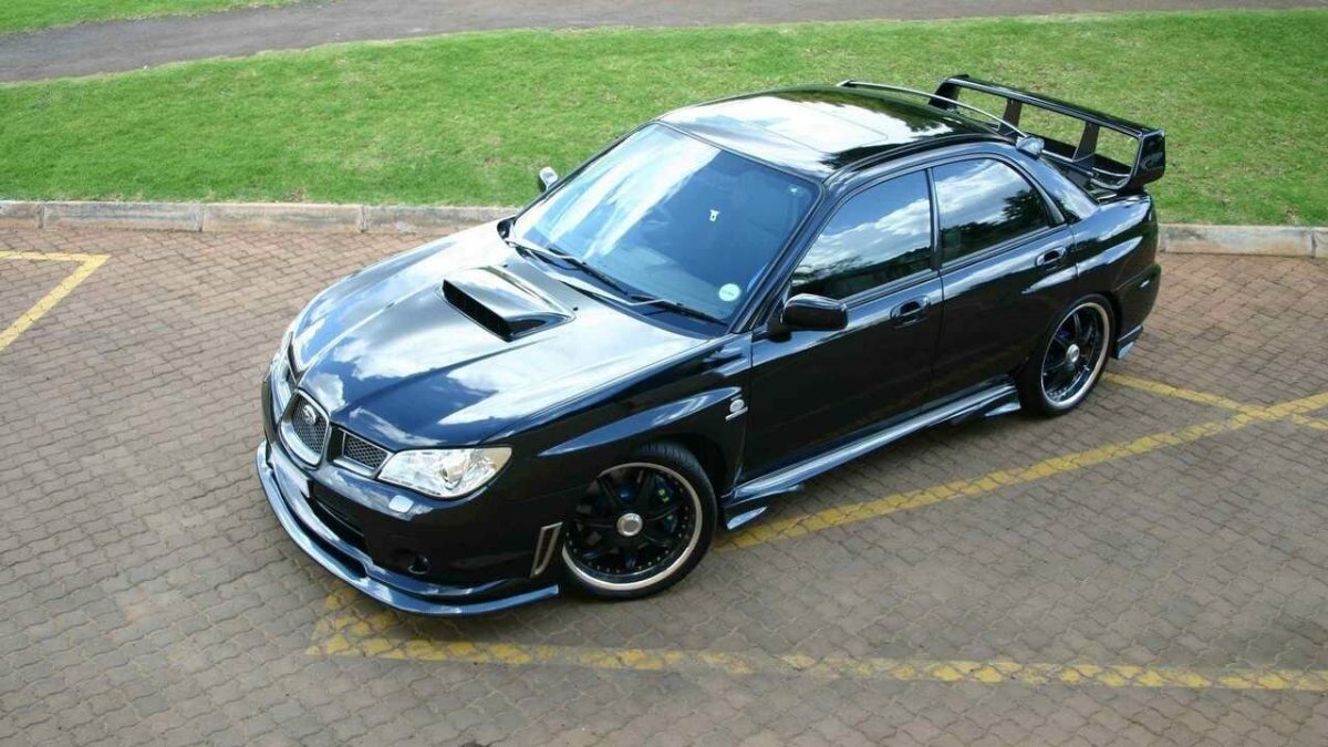 Субару WRX STI черная