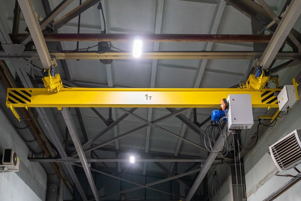 Кран балка 2т Гак