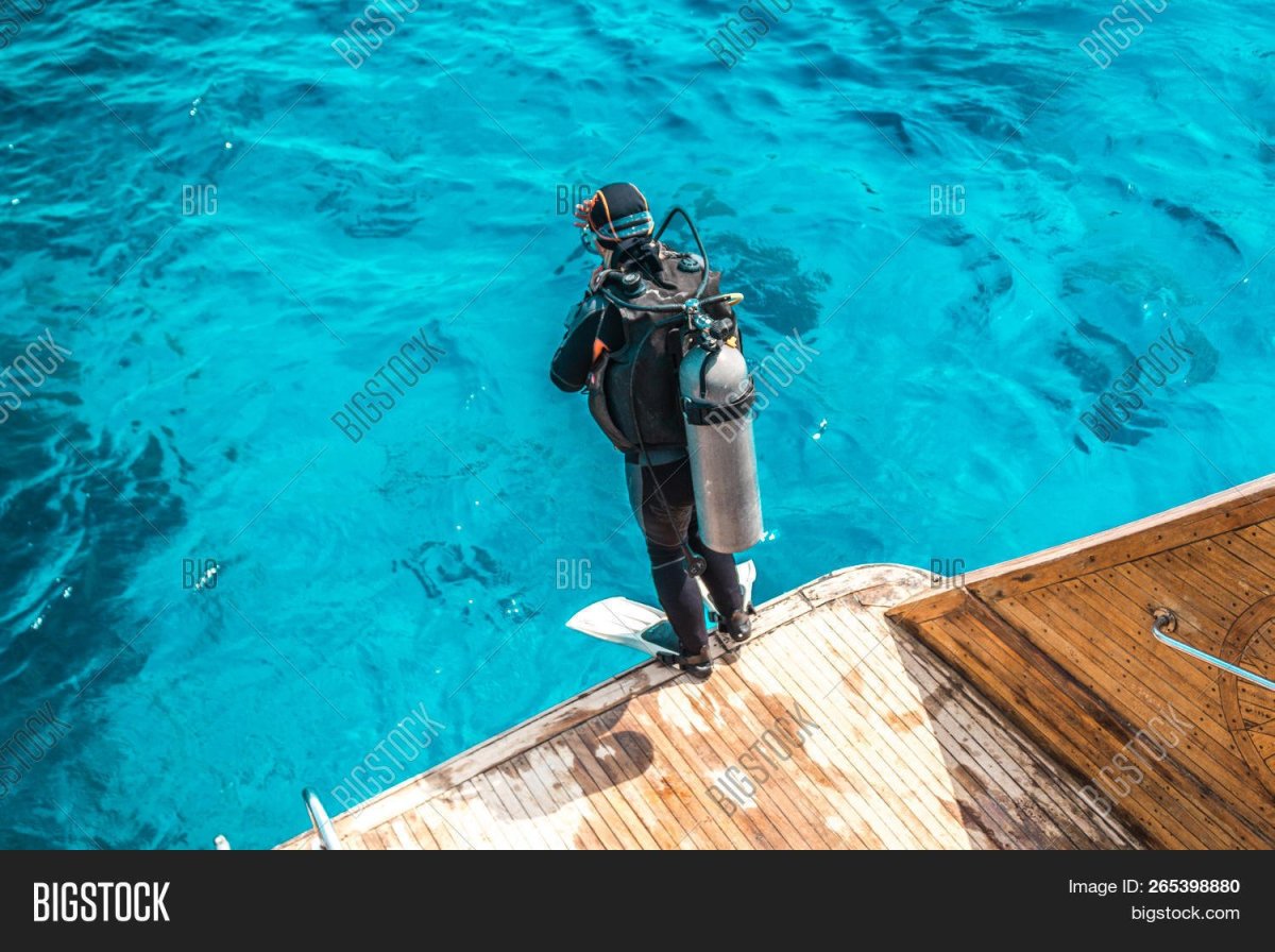 Яхта для дайвинга