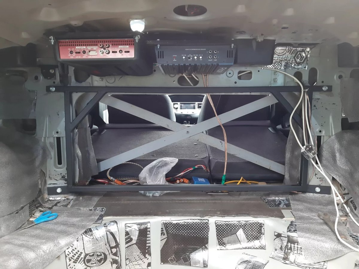 Nissan p12 распорка