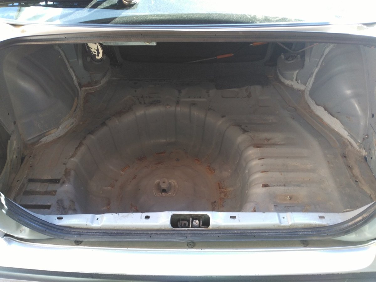 Nissan primera p10 багажник