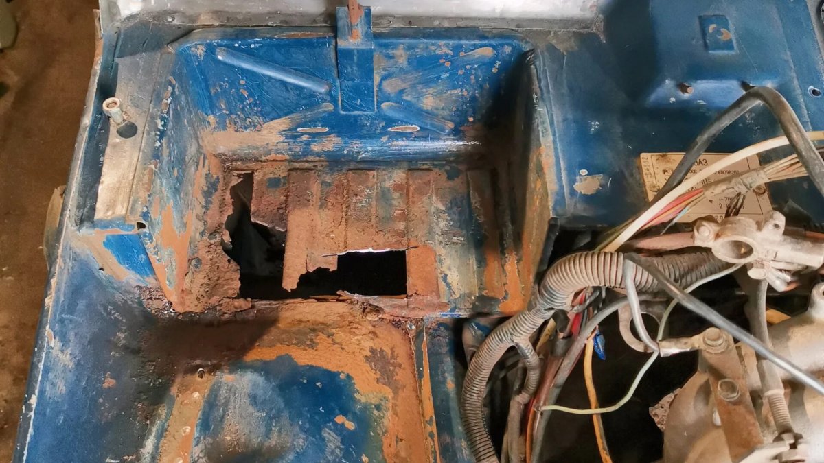 Площадка АКБ Нива