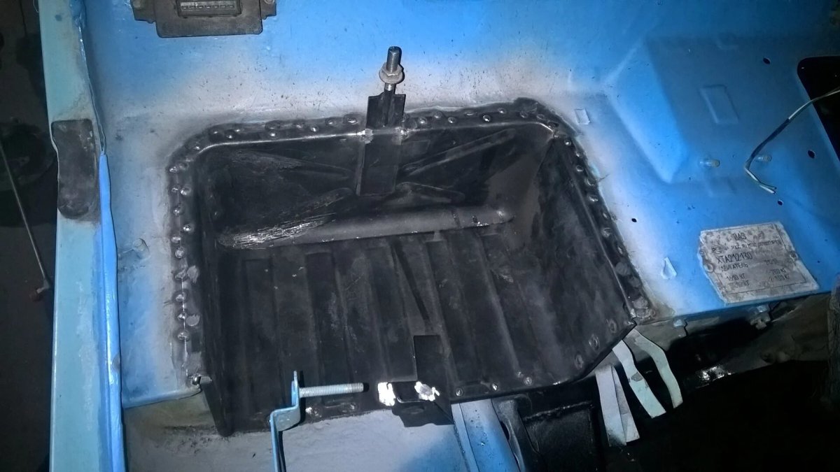 АКБ на ниву 21213