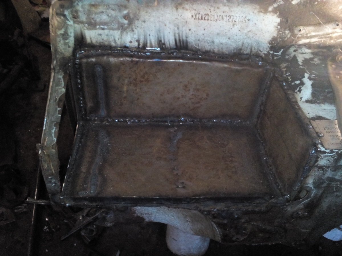 Ванна под аккумулятор