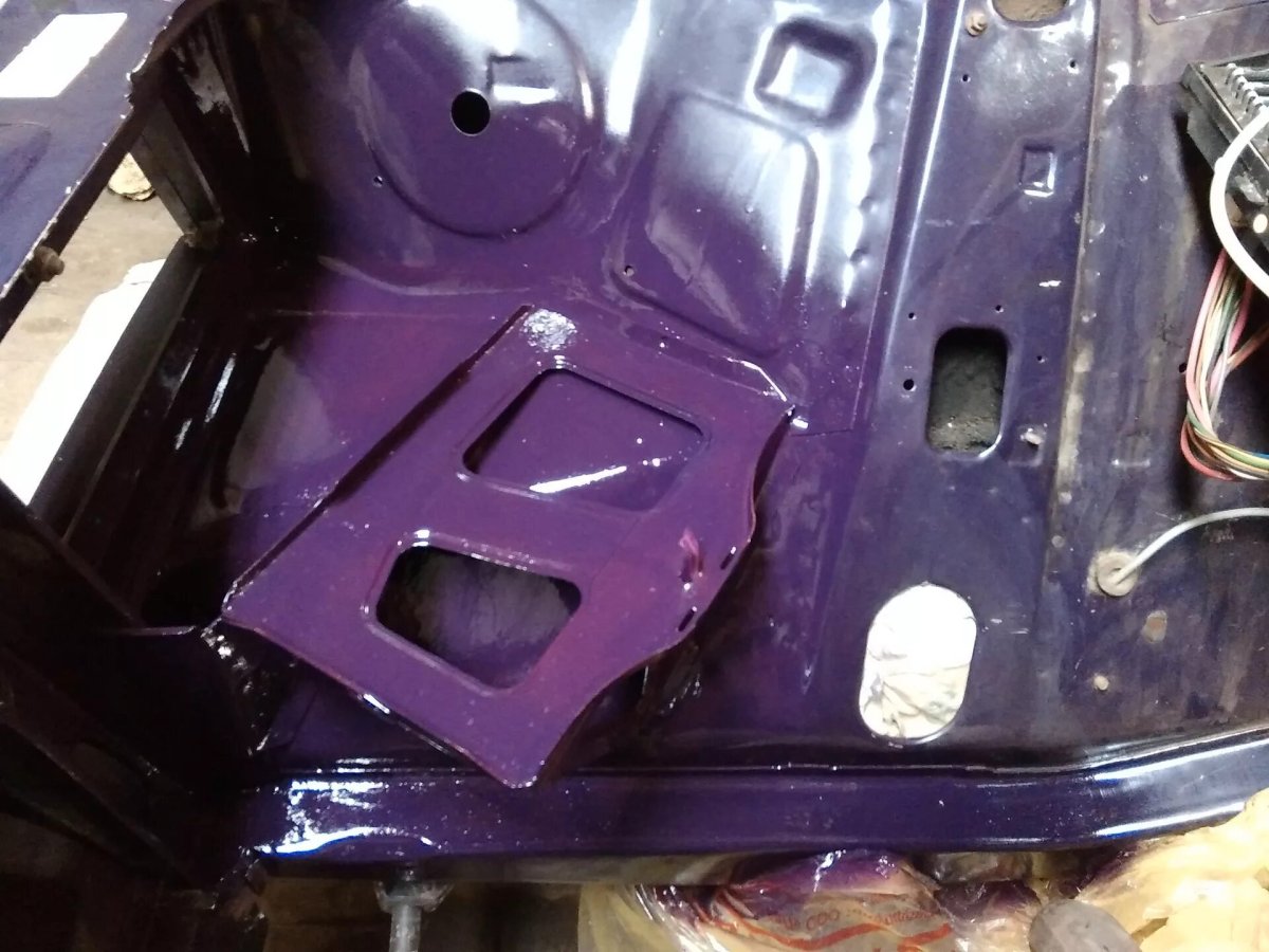 Площадка под аккумулятор ВАЗ 2107