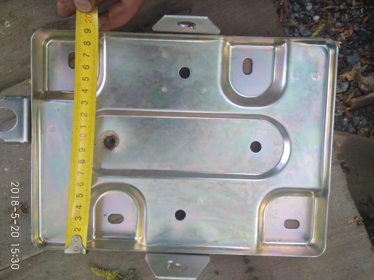 Площадка под АКБ ВАЗ 2107