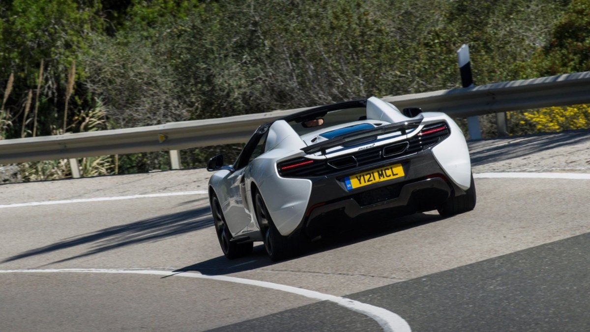 MCLAREN 650s White