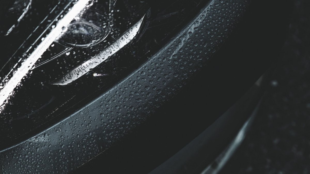 Капли на кузове авто