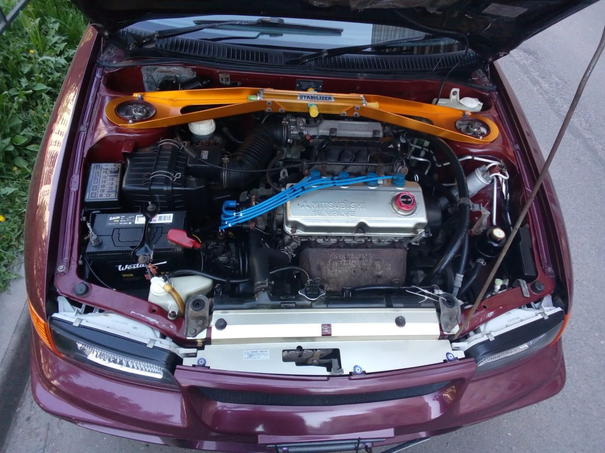 Митсубиси Либеро