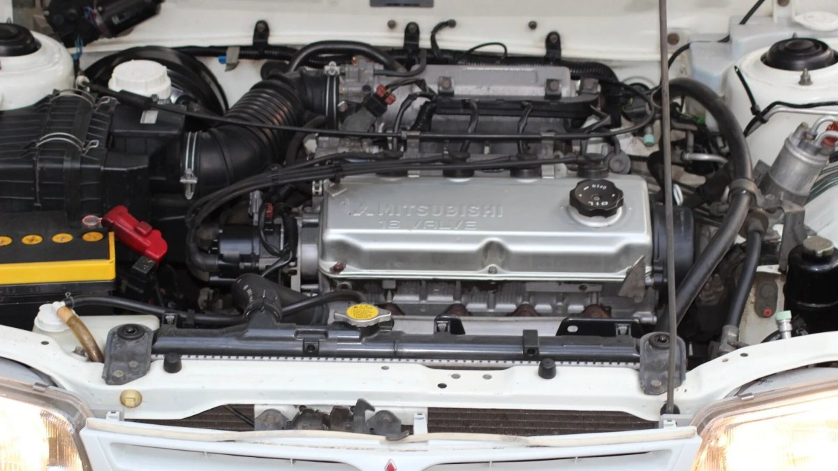 Двигатель на Митсубиси Либеро 4g93