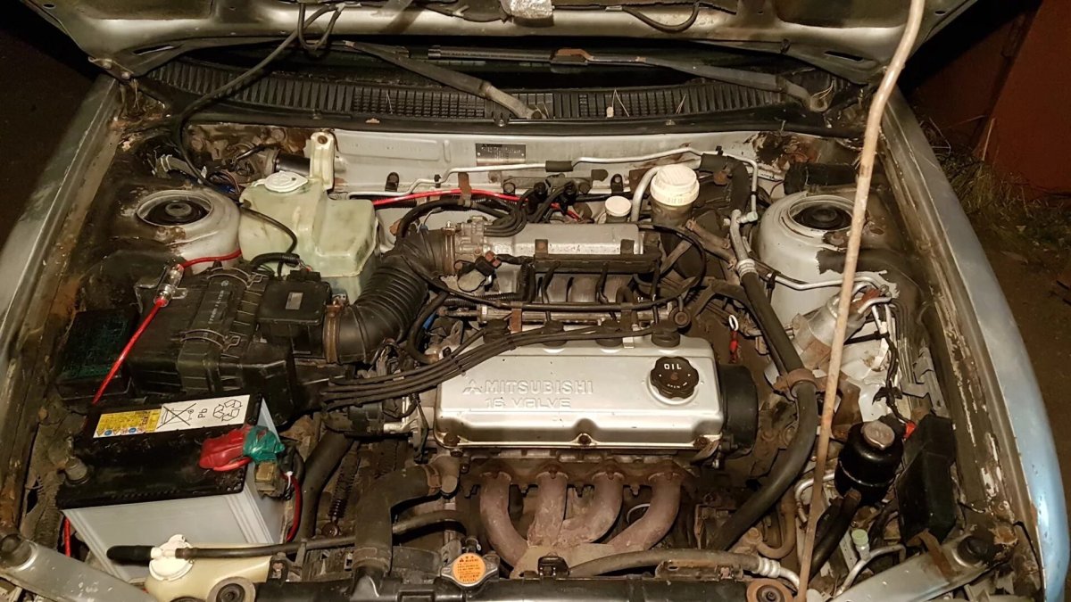 Митсубиси Либеро мотор