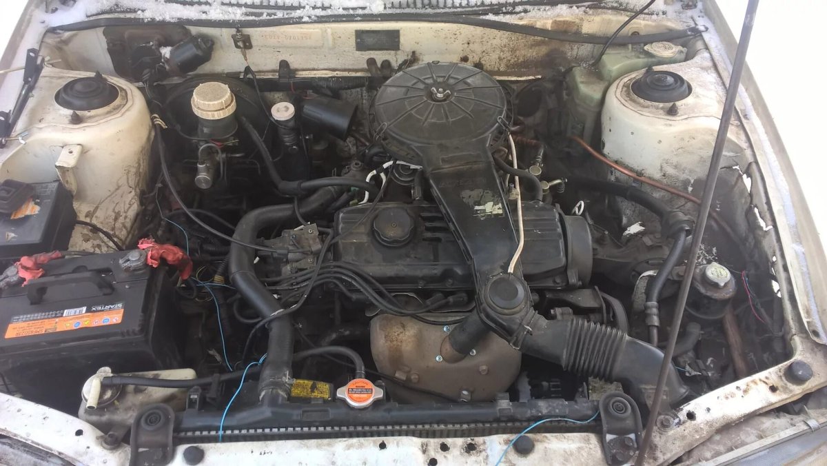 Митсубиси Либеро кузов cd8w подкапотное