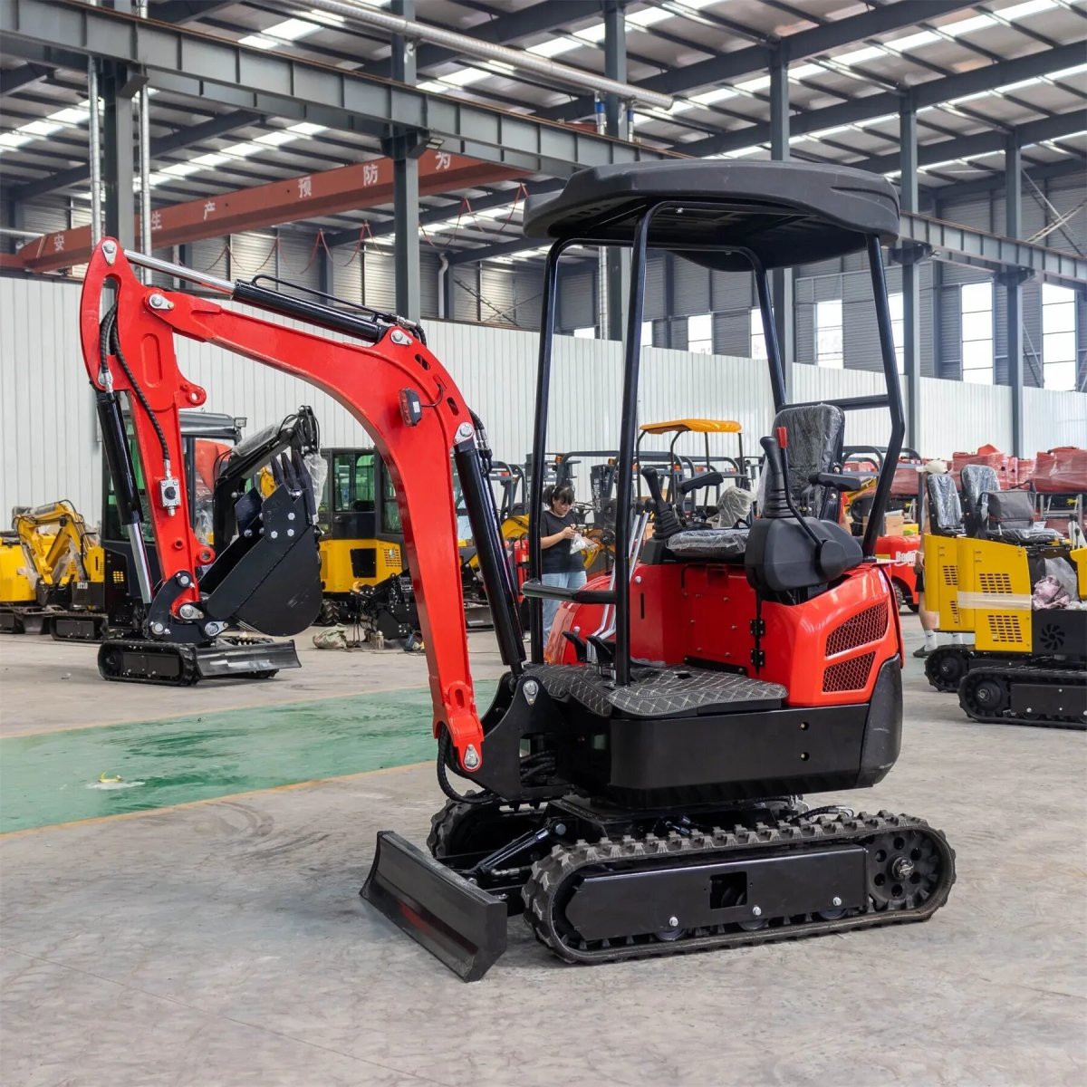 Маленький экскаватор на гусеницах цена