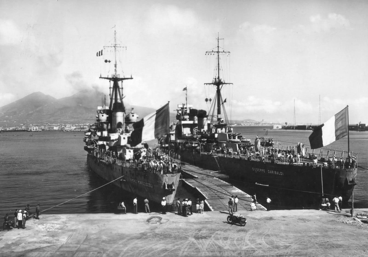 Легкий крейсер Раймондо Монтекукколи