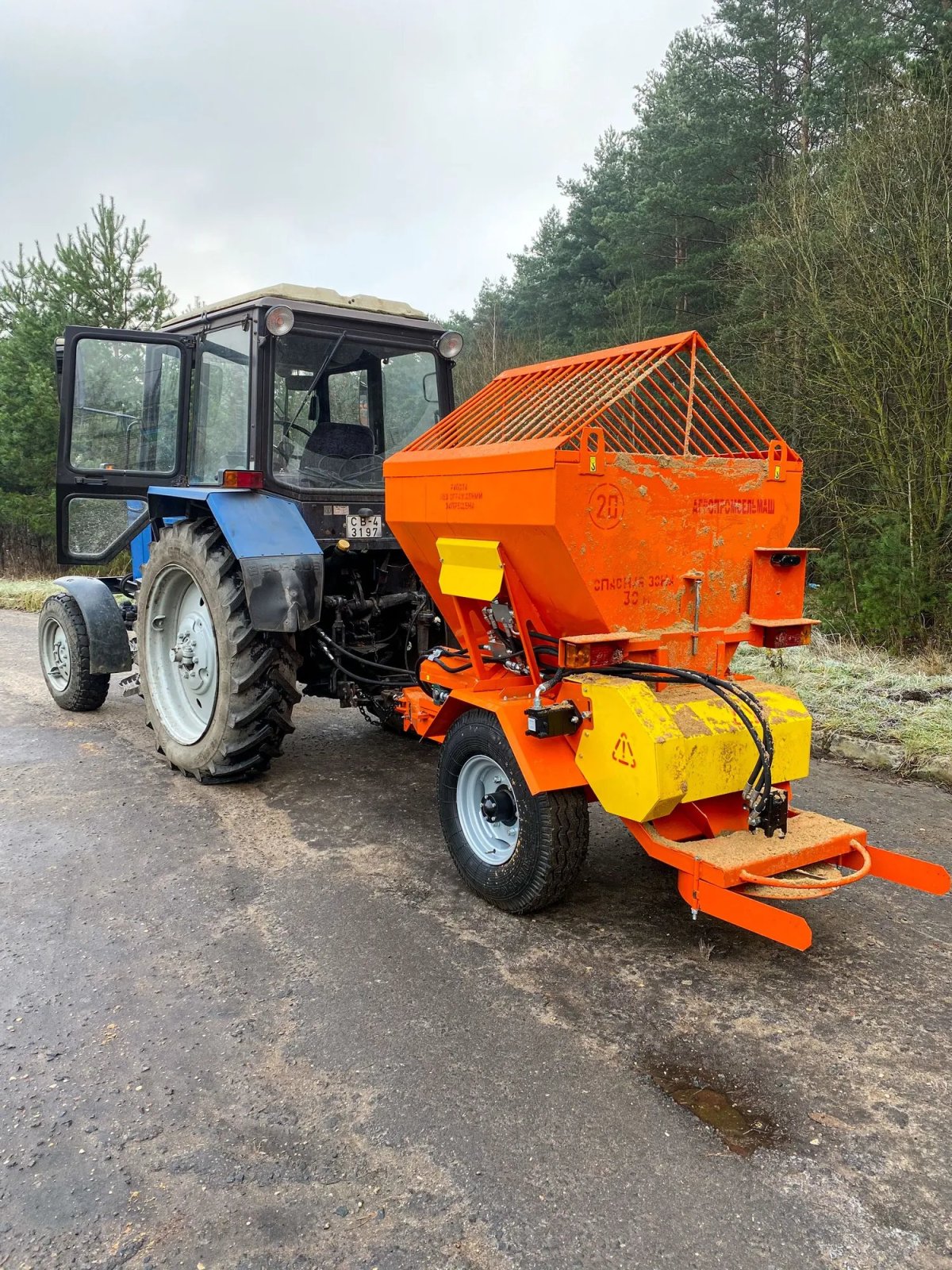 А-415 пескоразбрасыватель