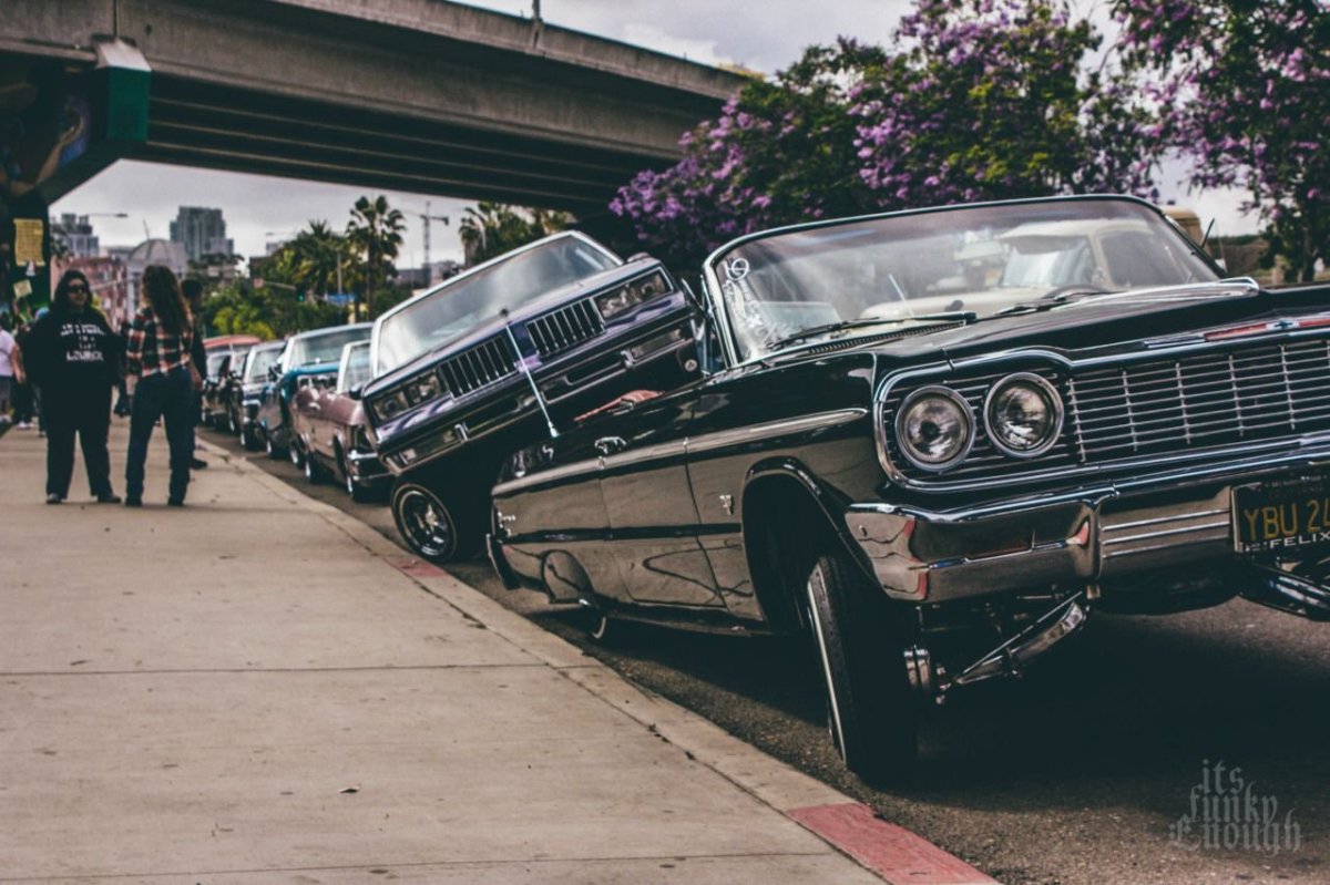 Chevrolet Impala лоурайдер