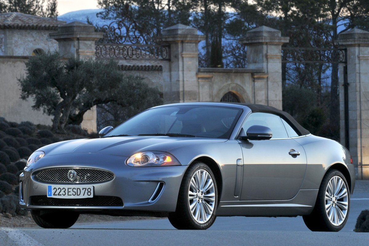 Jaguar XK (x150)