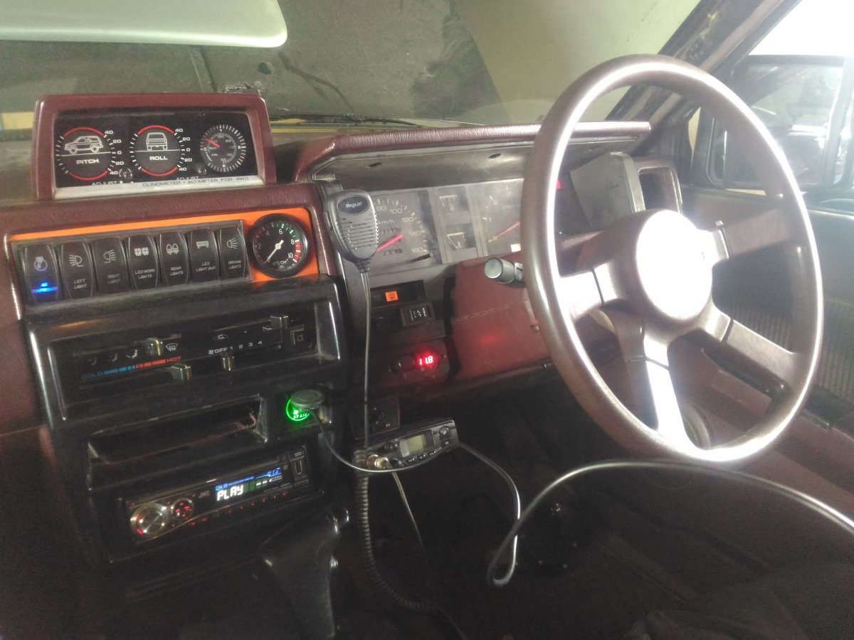 Nissan Terrano 1990 салон