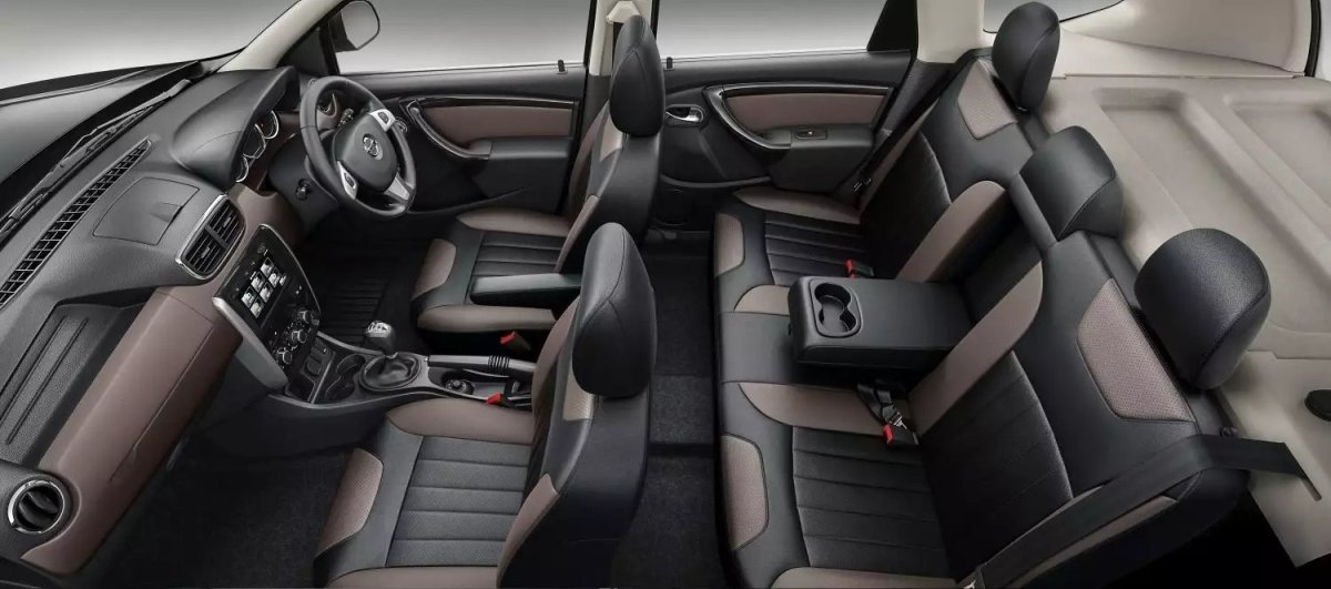 Nissan Terrano салон