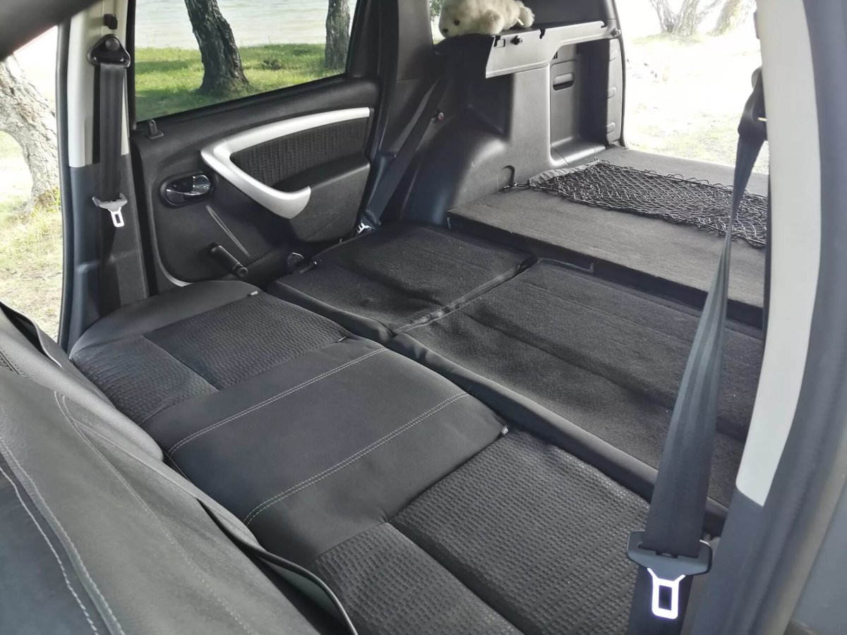 Nissan Terrano 2018 переднее сиденье